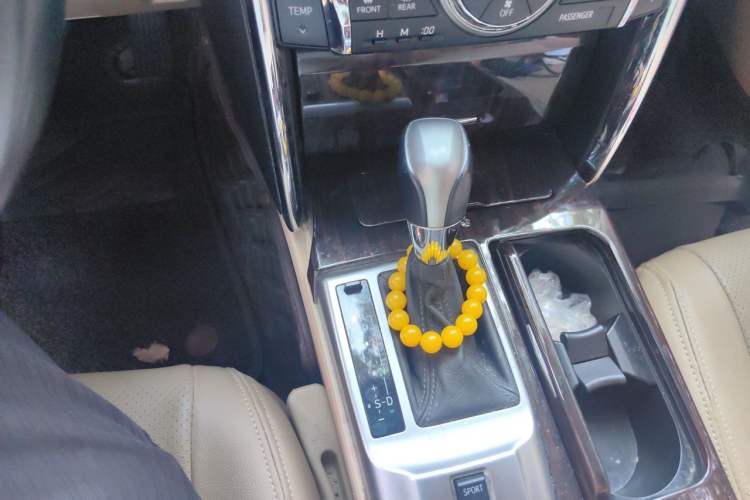 Used Toyota Reiz 2012 2.5V Fengdu Elite Stylish Edition Gear Lever