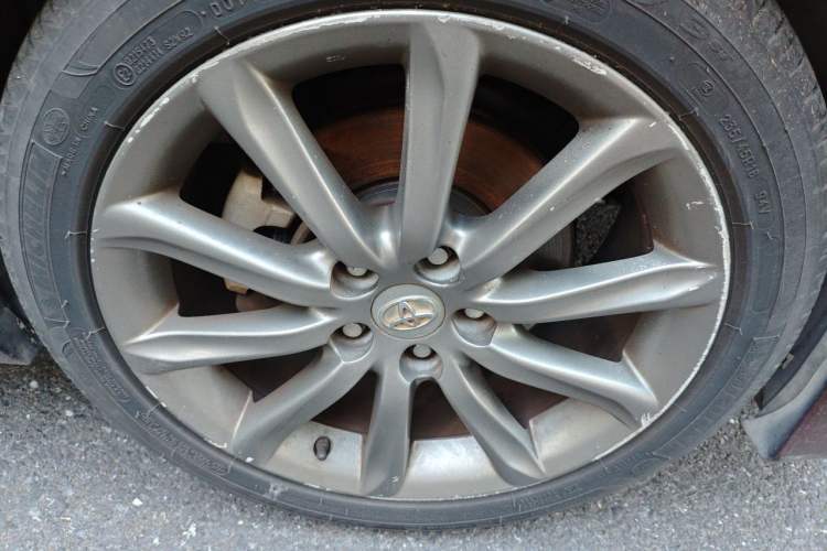 Used Toyota Reiz 2012 2.5V Fengdu Elite Stylish Edition Right Front Wheel Hub