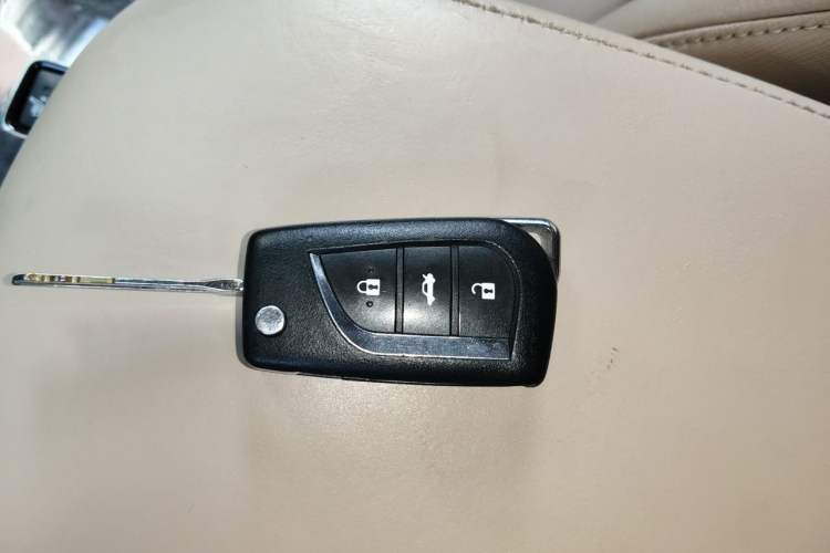 Used Toyota Reiz 2012 2.5V Fengdu Elite Stylish Edition Vehicle Key