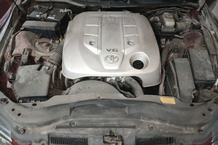 Used Toyota Reiz 2012 2.5V Fengdu Elite Stylish Edition Engine Bay