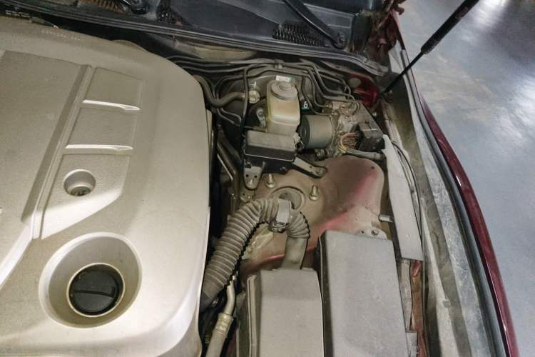 Used Toyota Reiz 2012 2.5V Fengdu Elite Stylish Edition Engine Bay Left