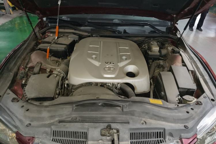 Used Toyota Reiz 2012 2.5V Fengdu Elite Stylish Edition Engine Bay