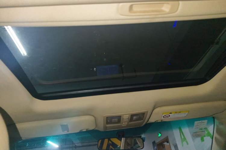 Used Toyota Reiz 2012 2.5V Fengdu Elite Stylish Edition Headliner