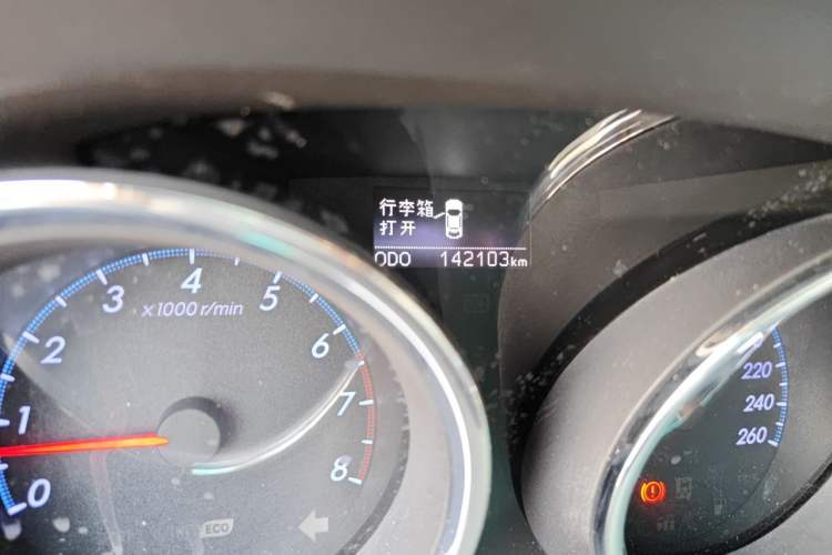 Used Toyota Reiz 2012 2.5V Fengdu Elite Stylish Edition Odometer Close Up
