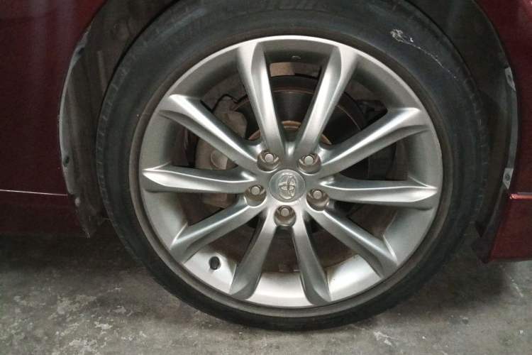 Used Toyota Reiz 2012 2.5V Fengdu Elite Stylish Edition Right Front Wheel Hub