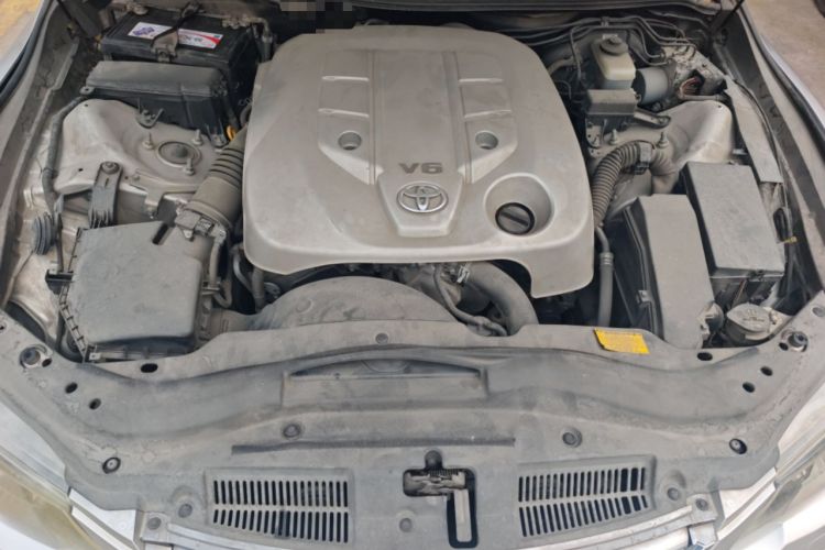 Used Toyota Reiz 2012 2.5V Fengdu Elite Stylish Edition Engine Bay
