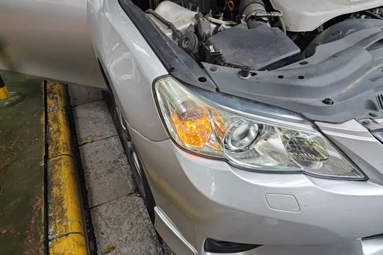 Used Toyota Reiz 2012 2.5V Fengdu Elite Stylish Edition Right Front Headlight