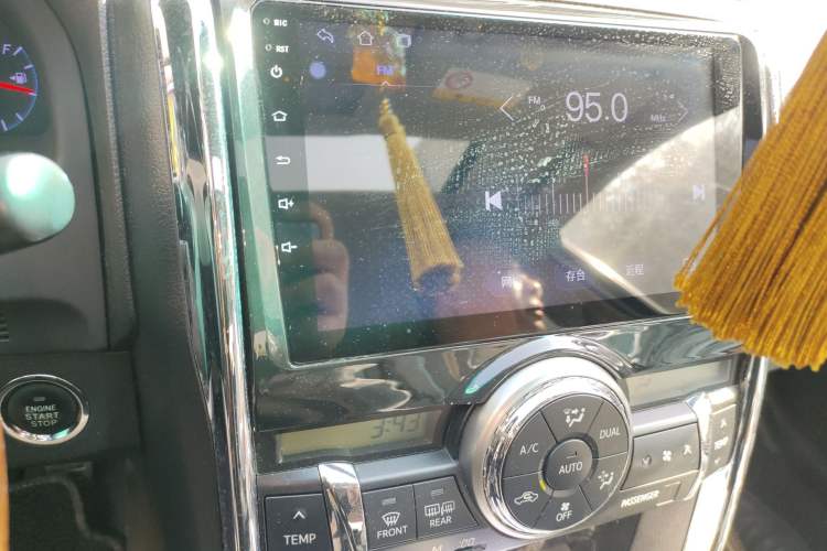 Used Toyota Reiz 2012 2.5V Fengdu Elite Stylish Edition Audio And AC Panel