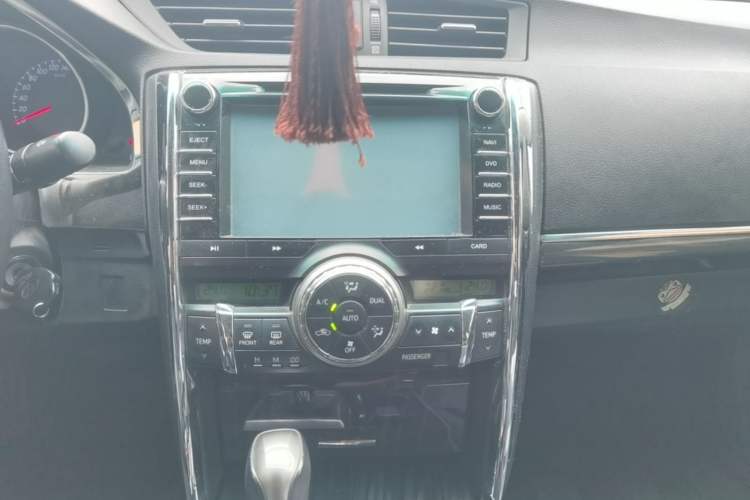 Used Toyota Reiz 2012 2.5V Fengdu Elite Stylish Edition Audio And AC Panel