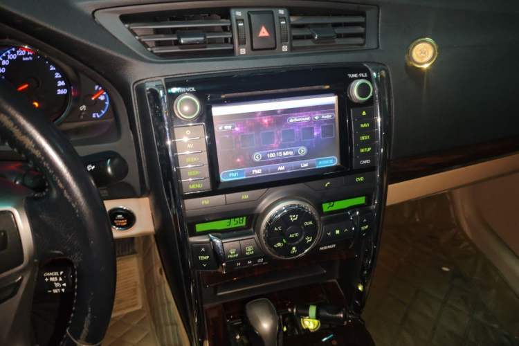 Used Toyota Reiz 2012 2.5V Fengdu Elite Stylish Edition Audio And AC Panel
