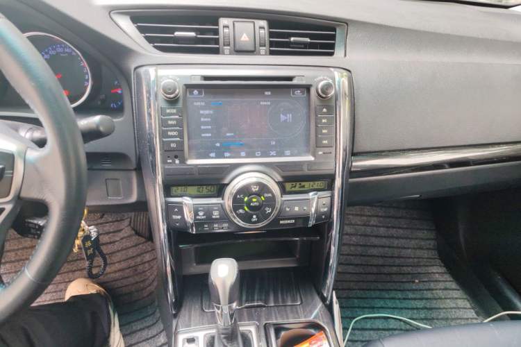 Used Toyota Reiz 2012 2.5V Fengdu Elite Stylish Edition Audio And AC Panel