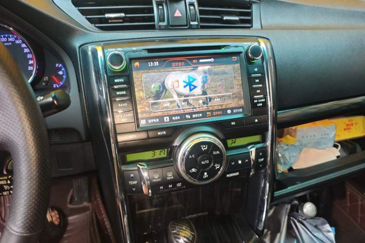 Used Toyota Reiz 2012 2.5V Fengdu Elite Stylish Edition Audio And AC Panel