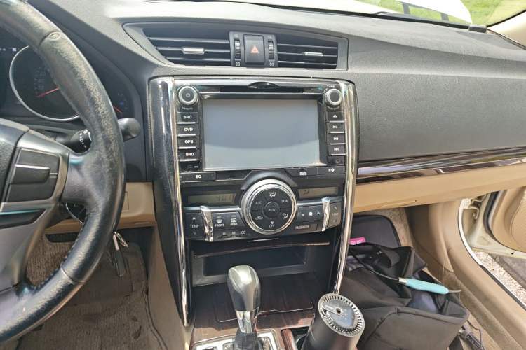 Used Toyota Reiz 2012 2.5V Fengdu Elite Stylish Edition Audio And AC Panel