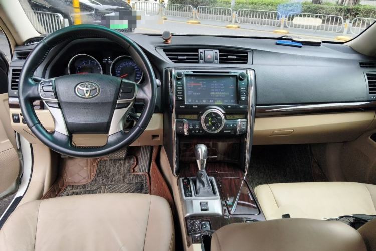 Used Toyota Reiz 2012 2.5V Fengdu Elite Stylish Edition Center Console