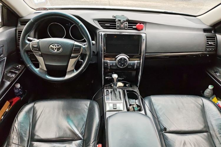 Used Toyota Reiz 2012 2.5V Fengdu Elite Stylish Edition Center Console