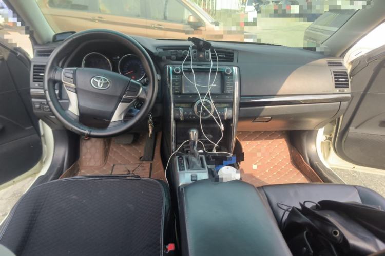 Used Toyota Reiz 2012 2.5V Fengdu Elite Stylish Edition Center Console