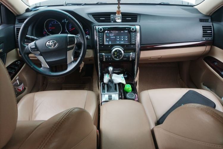 Used Toyota Reiz 2012 2.5V Fengdu Elite Stylish Edition Center Console