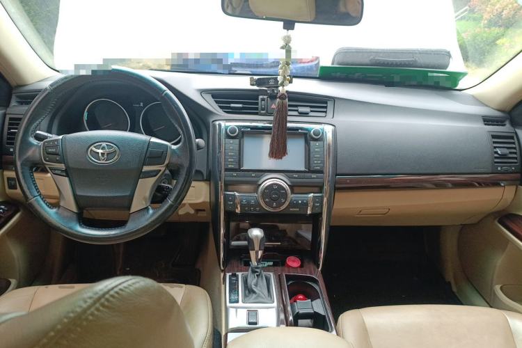 Used Toyota Reiz 2012 2.5V Fengdu Elite Stylish Edition Center Console