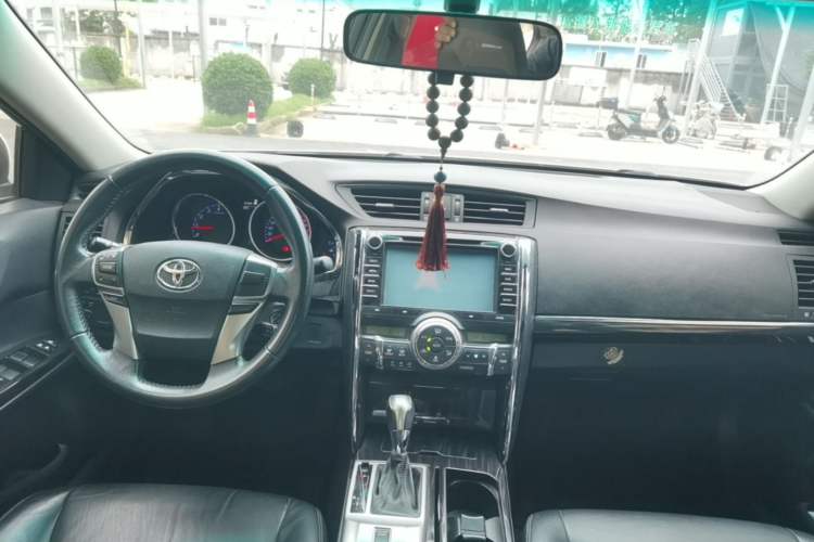 Used Toyota Reiz 2012 2.5V Fengdu Elite Stylish Edition Center Console