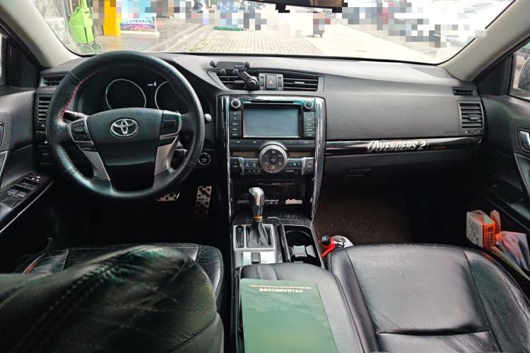 Used Toyota Reiz 2012 2.5V Fengdu Elite Stylish Edition Center Console