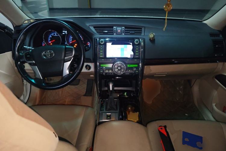 Used Toyota Reiz 2012 2.5V Fengdu Elite Stylish Edition Center Console