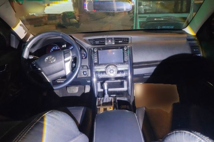 Used Toyota Reiz 2012 2.5V Fengdu Elite Stylish Edition Center Console