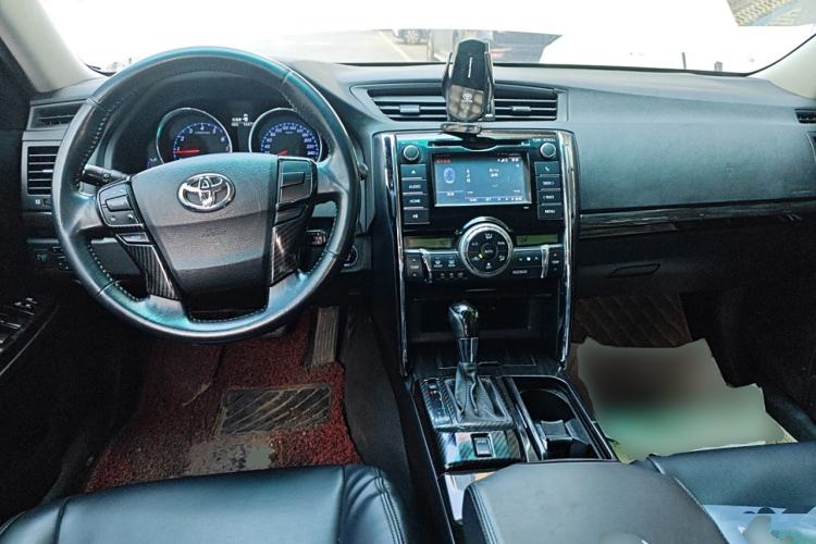 Used Toyota Reiz 2012 2.5V Fengdu Elite Stylish Edition Center Console