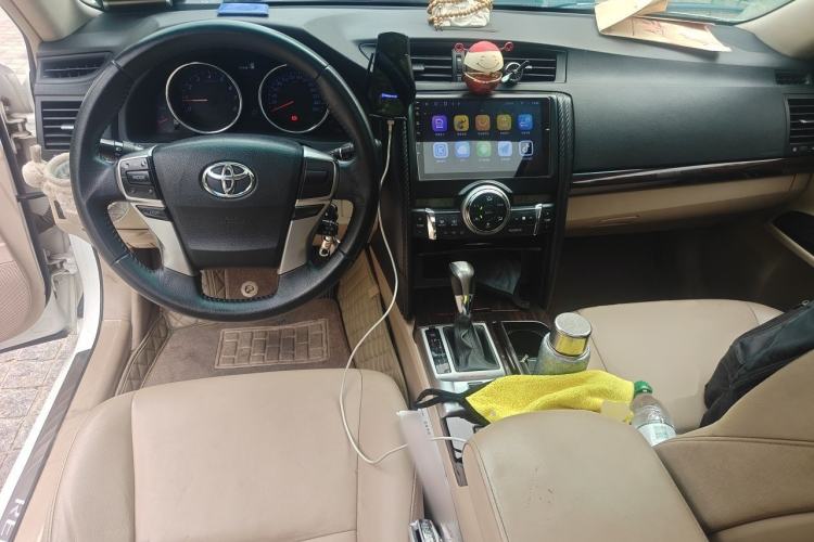Used Toyota Reiz 2012 2.5V Fengdu Elite Stylish Edition Center Console