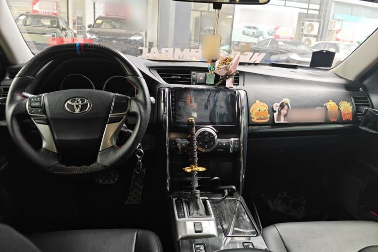 Used Toyota Reiz 2012 2.5V Fengdu Elite Stylish Edition Center Console