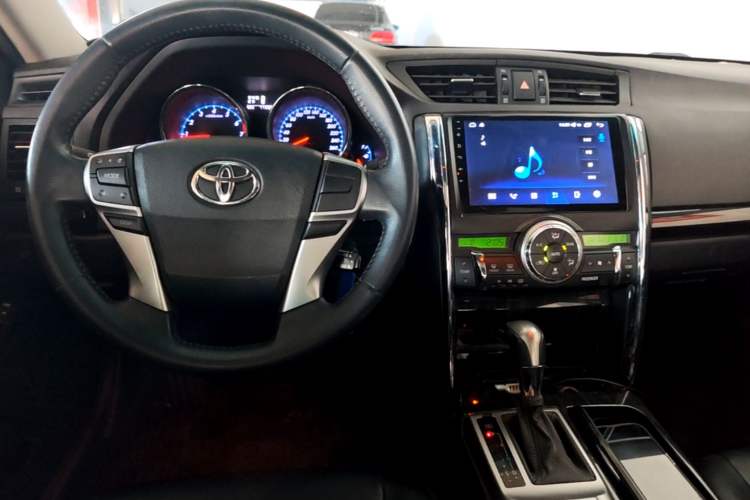 Used Toyota Reiz 2012 2.5V Fengdu Elite Stylish Edition Center Console