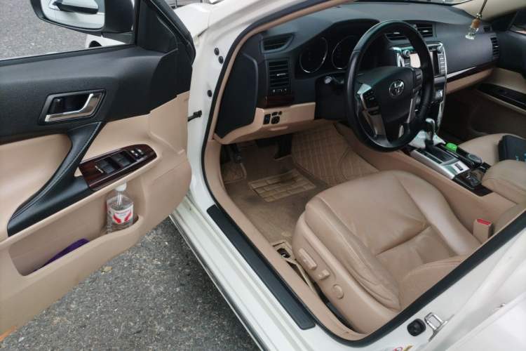 Used Toyota Reiz 2012 2.5V Fengdu Elite Stylish Edition Driver Seat