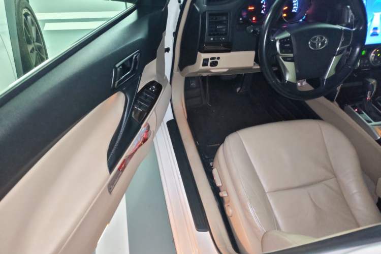 Used Toyota Reiz 2012 2.5V Fengdu Elite Stylish Edition Driver Seat