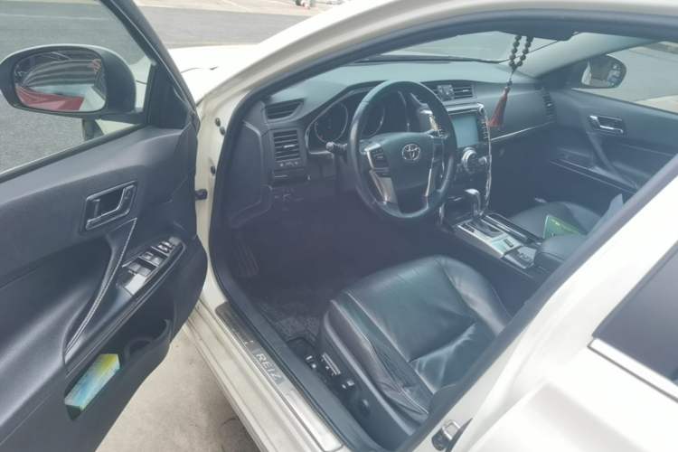 Used Toyota Reiz 2012 2.5V Fengdu Elite Stylish Edition Driver Seat