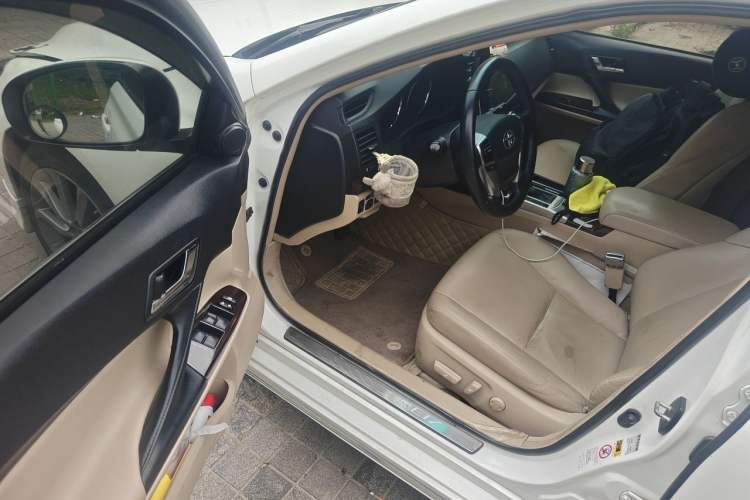 Used Toyota Reiz 2012 2.5V Fengdu Elite Stylish Edition Driver Seat