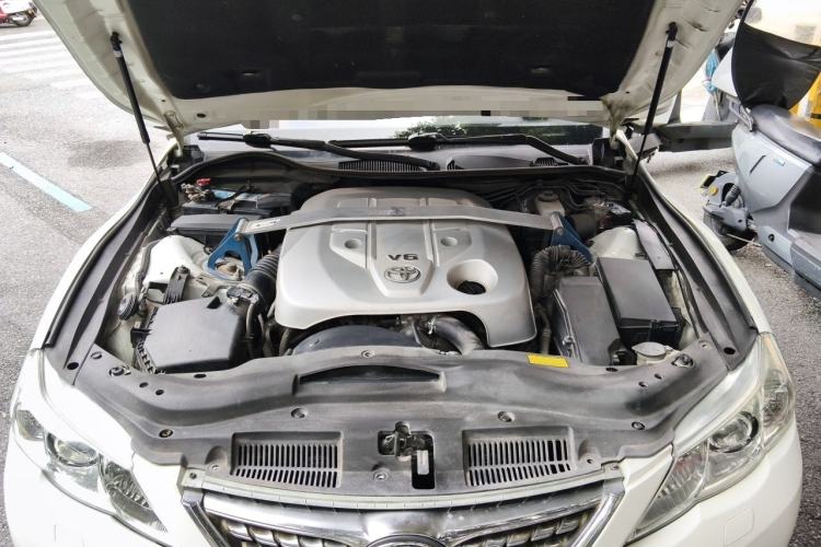 Used Toyota Reiz 2012 2.5V Fengdu Elite Stylish Edition Engine Bay