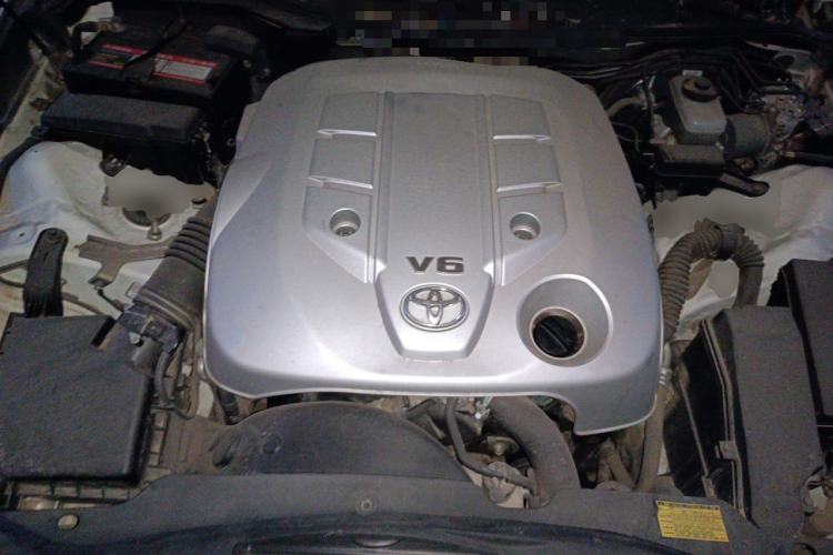 Used Toyota Reiz 2012 2.5V Fengdu Elite Stylish Edition Engine Bay