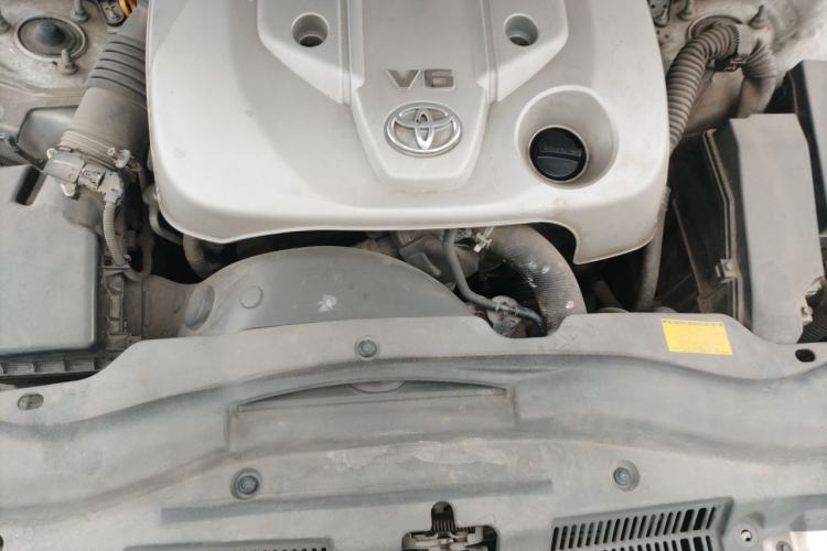 Used Toyota Reiz 2012 2.5V Fengdu Elite Stylish Edition Engine Bay