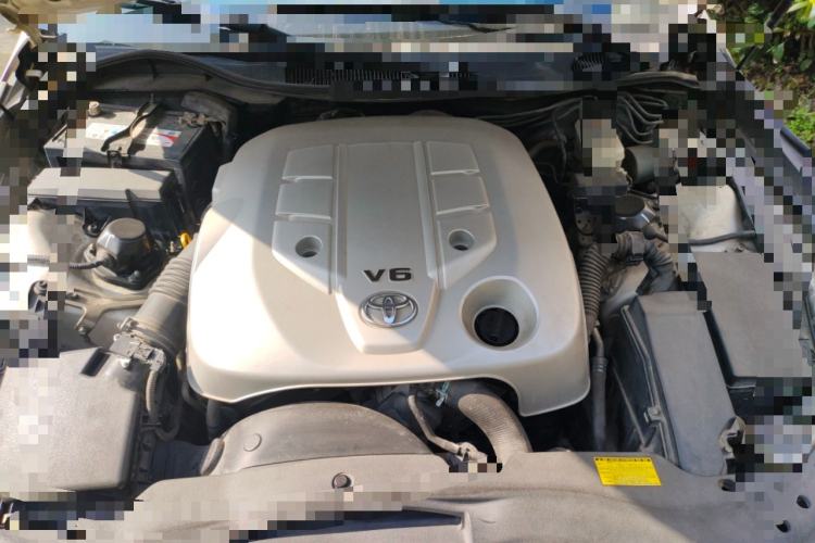 Used Toyota Reiz 2012 2.5V Fengdu Elite Stylish Edition Engine Bay