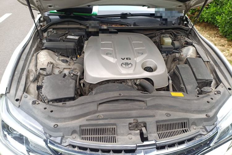 Used Toyota Reiz 2012 2.5V Fengdu Elite Stylish Edition Engine Bay