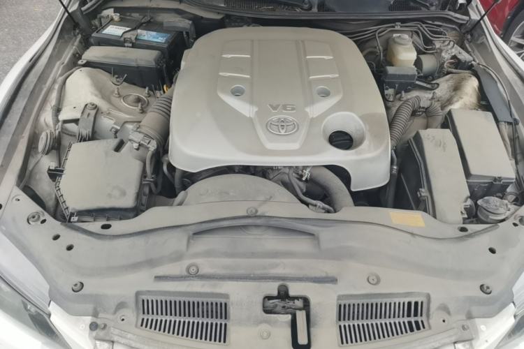 Used Toyota Reiz 2012 2.5V Fengdu Elite Stylish Edition Engine Bay