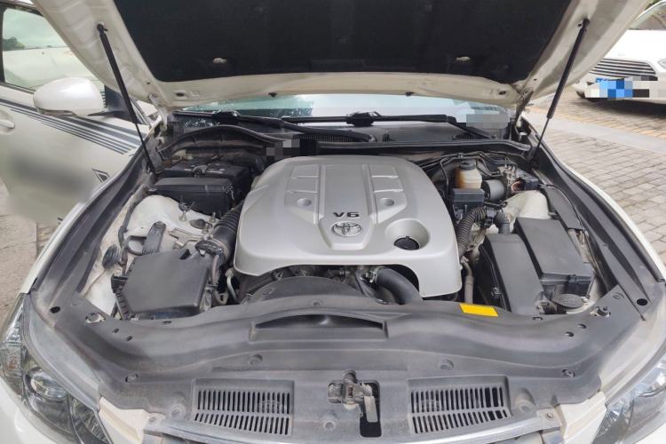 Used Toyota Reiz 2012 2.5V Fengdu Elite Stylish Edition Engine Bay