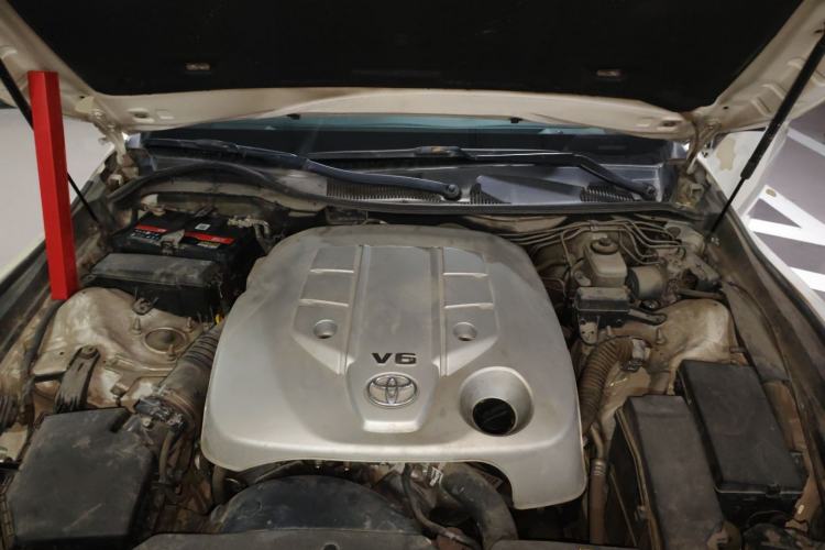 Used Toyota Reiz 2012 2.5V Fengdu Elite Stylish Edition Engine Bay