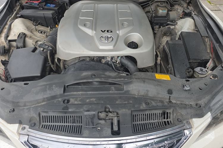 Used Toyota Reiz 2012 2.5V Fengdu Elite Stylish Edition Engine Bay