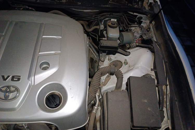 Used Toyota Reiz 2012 2.5V Fengdu Elite Stylish Edition Engine Bay Left