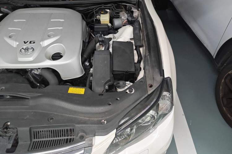 Used Toyota Reiz 2012 2.5V Fengdu Elite Stylish Edition Engine Bay Left