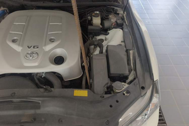 Used Toyota Reiz 2012 2.5V Fengdu Elite Stylish Edition Engine Bay Left