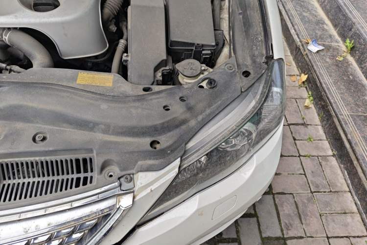 Used Toyota Reiz 2012 2.5V Fengdu Elite Stylish Edition Engine Bay Left