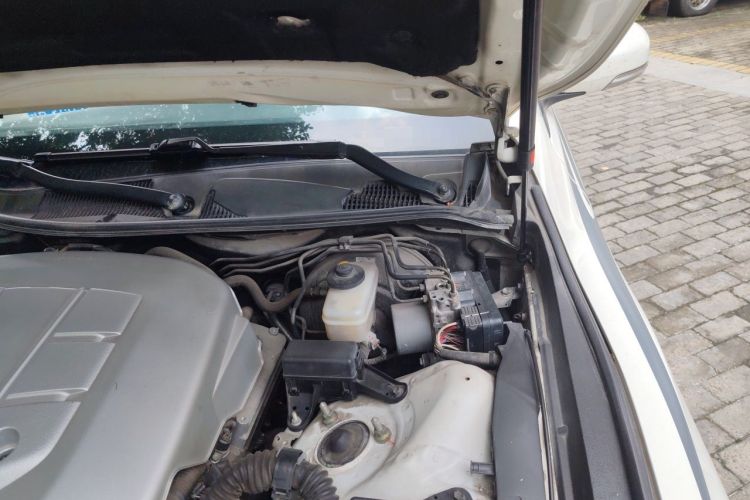 Used Toyota Reiz 2012 2.5V Fengdu Elite Stylish Edition Engine Bay Left