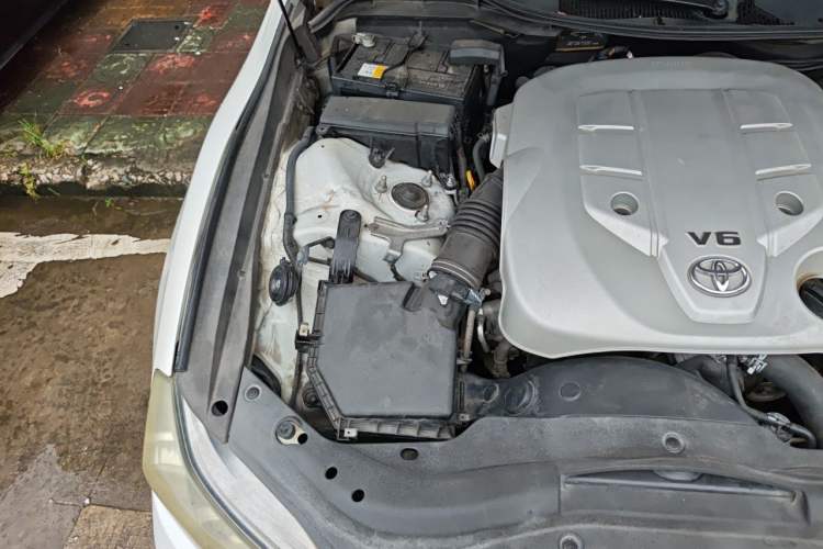 Used Toyota Reiz 2012 2.5V Fengdu Elite Stylish Edition Engine Bay Right