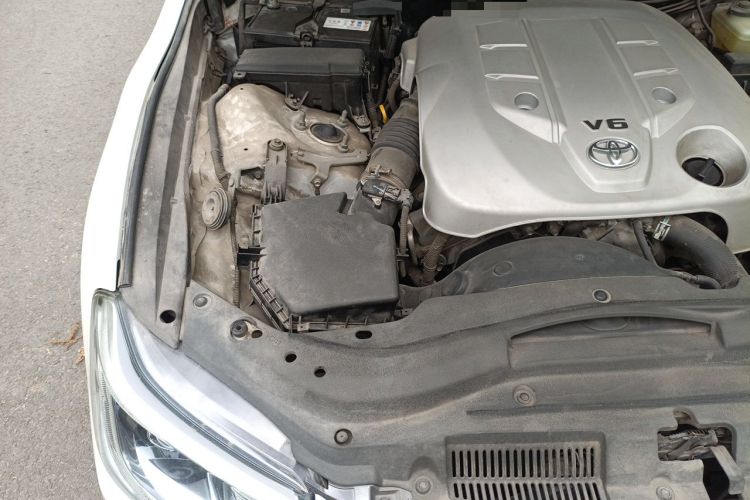 Used Toyota Reiz 2012 2.5V Fengdu Elite Stylish Edition Engine Bay Right